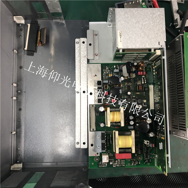 Ó¢ÍþÌÚ±äÆµÆ÷Äæ±äµ¥ÔªUÏà±£»¤£¨OUT1£©