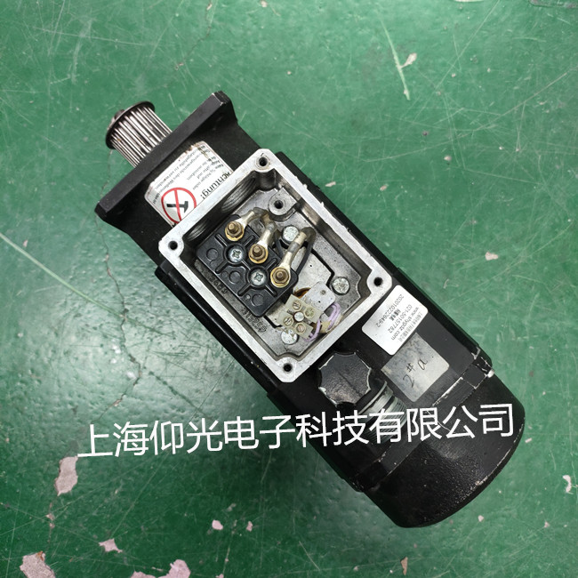 ËÅ·þµç»úάÐÞ