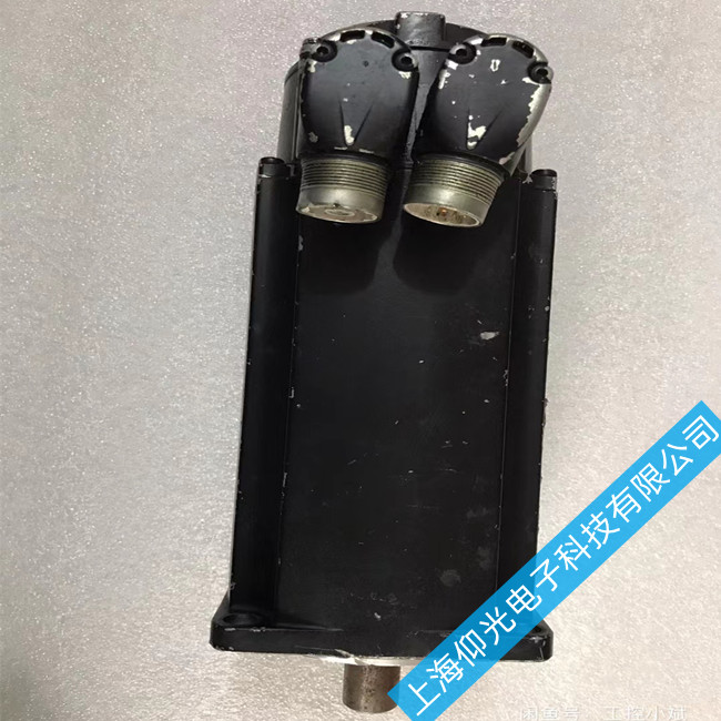 ËÅ·þµç»úάÐÞ