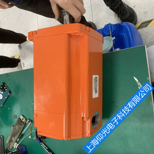 ËÅ·þµç»úάÐÞ