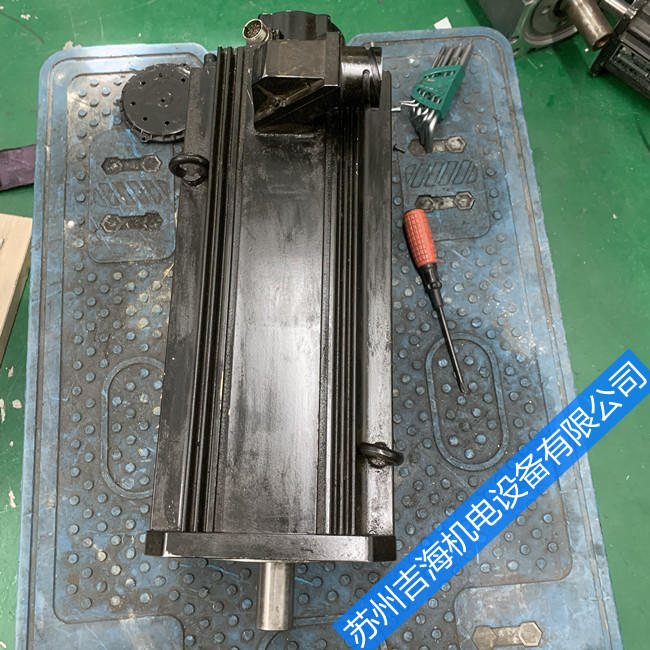 ËÅ·þµç»úάÐÞ